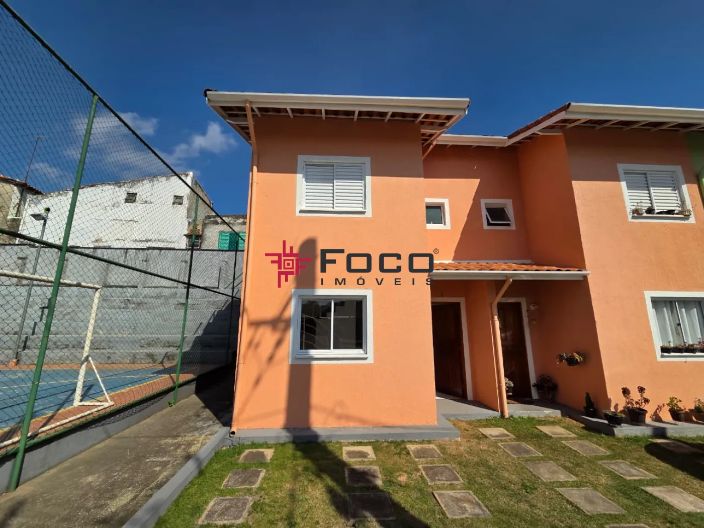 Alugar Casa / Condomínio em São José dos Campos R$ 2.200,00 - Foto 1