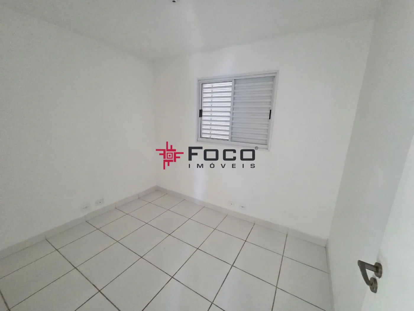 Alugar Casa / Condomínio em São José dos Campos R$ 2.200,00 - Foto 6