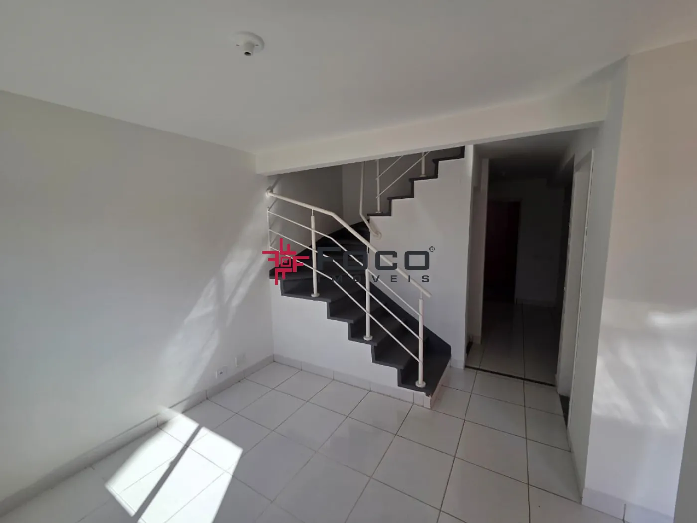 Alugar Casa / Condomínio em São José dos Campos R$ 2.200,00 - Foto 15