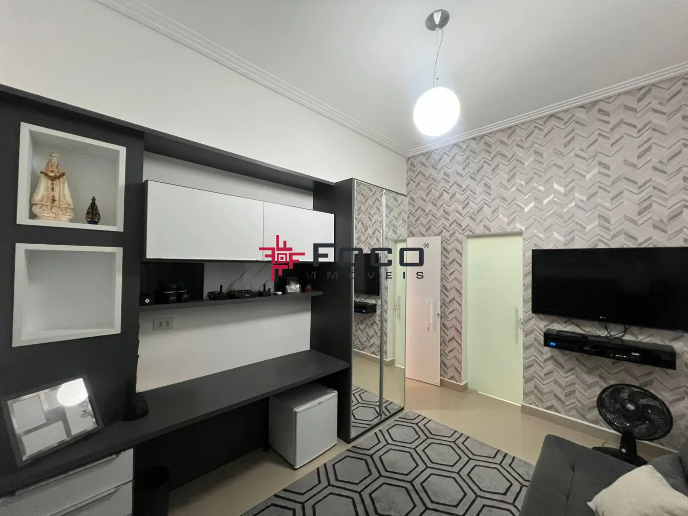 Alugar Casa / Padrão em Jacareí R$ 7.500,00 - Foto 2