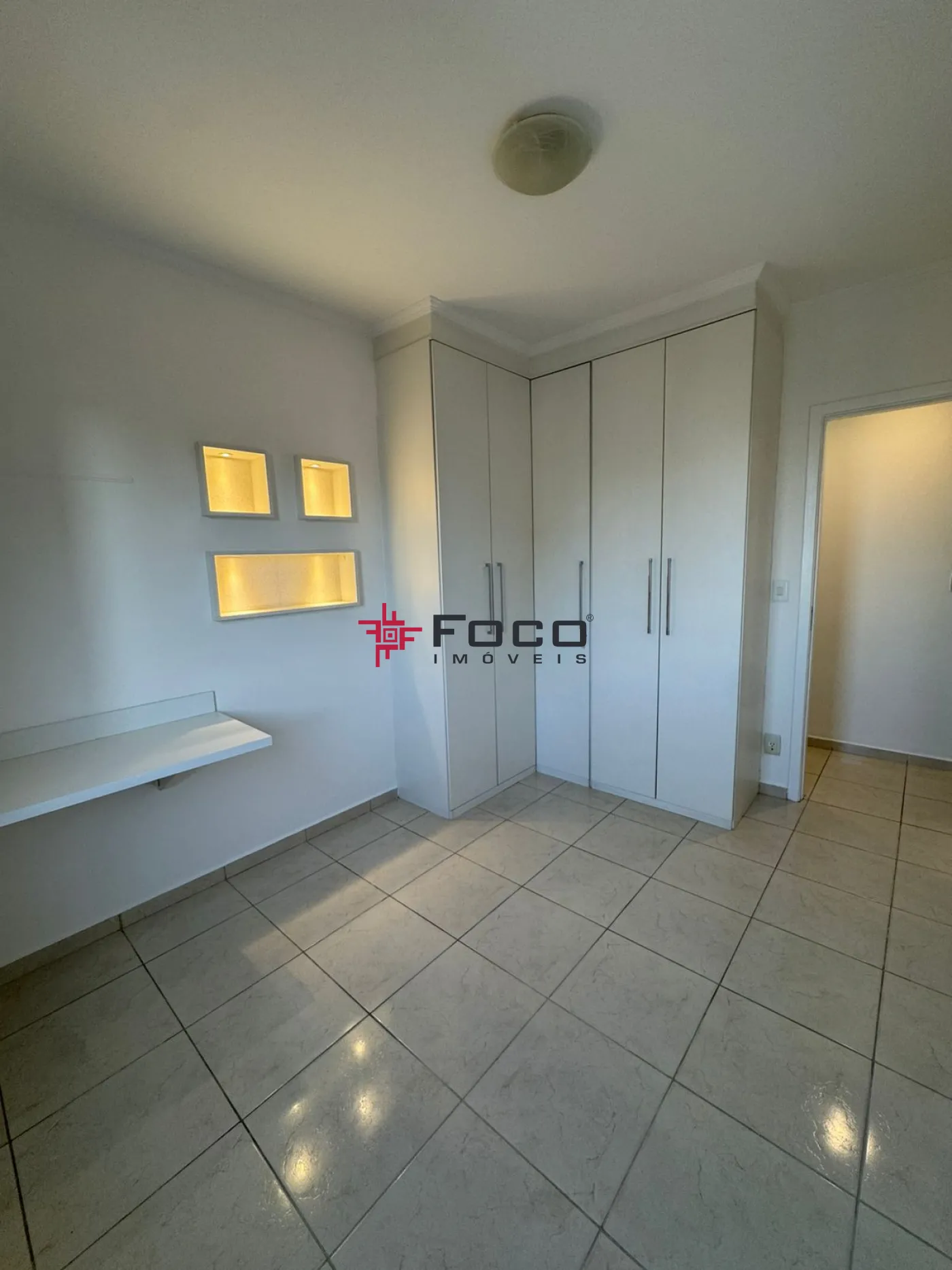 Alugar Apartamento / Padrão em São José dos Campos R$ 3.500,00 - Foto 3