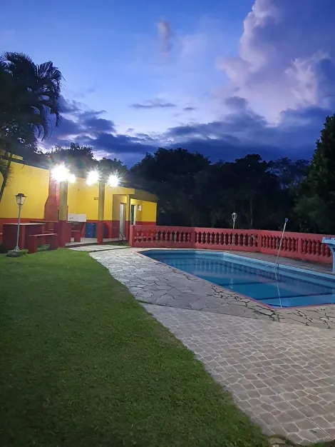 imagem 4 - Chácara / MOBILIADA e ESCRITURADA / 04 quartos com 02 suítes / Piscina / Área Gourmet / 4.300m² de terreno / 130m²  de construção / Guararema imagem 4 - Chácara / MOBILIADA e ESCRITURADA / 04 quartos com 02 suítes / Piscina / Área Gourmet / 4.300m² de terreno / 130m²  de construção / Guararema