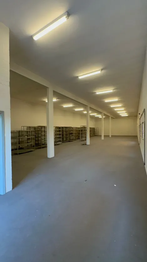 imagem 1 - Galpão com 550m² para Locação no Jardim Satélite imagem 1 - Galpão com 550m² para Locação no Jardim Satélite