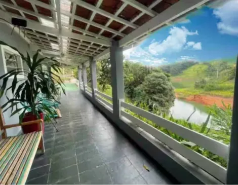 imagem 1 - Casa com piscina e 04 quartos à Venda em Igaratá imagem 1 - Casa com piscina e 04 quartos à Venda em Igaratá