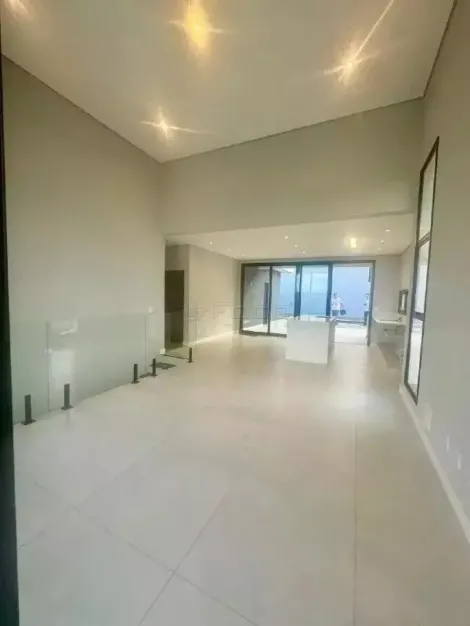 imagem 2 - Casa à venda em Condomínio Fechado com 4 quartos imagem 2 - Casa à venda em Condomínio Fechado com 4 quartos